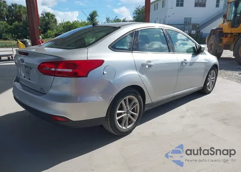 2018 Ford Focus Se z USA, uszkodzony, nr VIN 1FADP3FE3JL231837